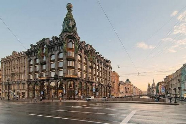 Đại lộ Nevsky St. Petersburg có gì? Điểm tham quan và mua sắm sầm uất