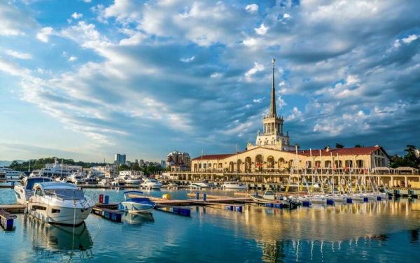 Sochi – thành phố biển bên Biển Đen có gì? Biển, núi và trải nghiệm