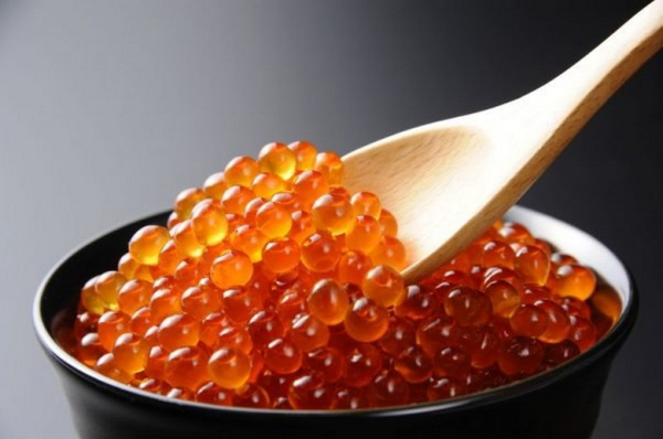 Trứng cá hồi đỏ Nga: mua loại nào, ở đâu và cách mang về Hà Nội