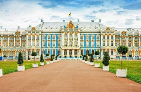 Cung điện nào ở Nga đáng đi nhất? So sánh Hermitage, Peterhof, Catherine