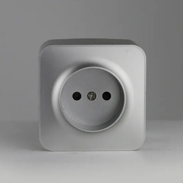 Ổ cắm điện và múi giờ ở Nga: Cần chuẩn bị gì?